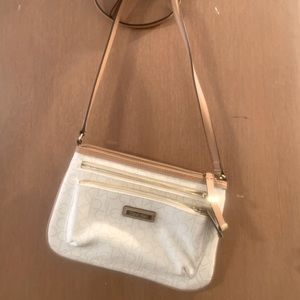 White Calvin Klein Crossbody 🥳 Gently Used